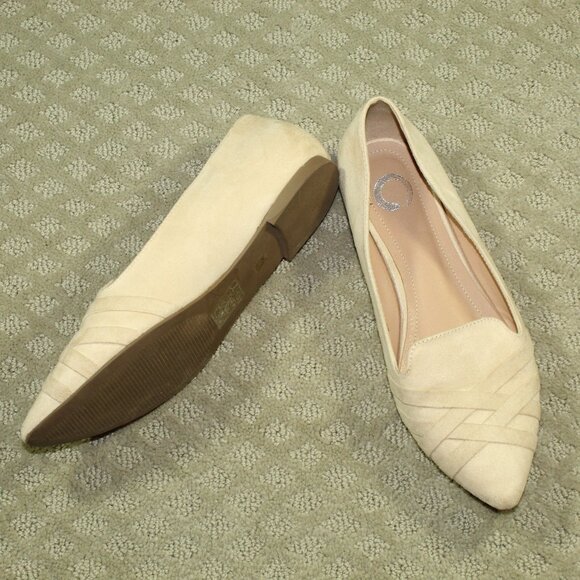 Journee Collection Mindee Women's 8.5W Slip On Pointed Cream Faux Suede Flats - Picture 1 of 7